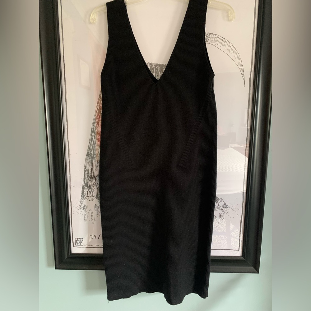 Banana Republic like new black V Neck Knit Rib Tank dress
